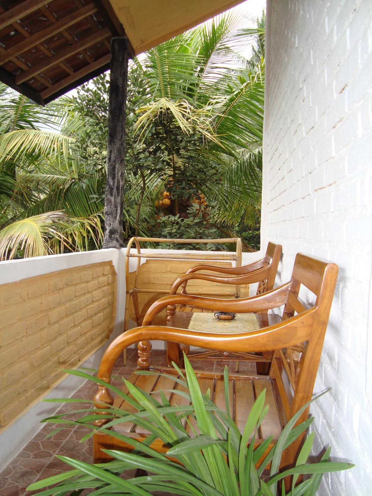 Taman Ayu Homestay Munduk Mitra Reddoorz Екстериор снимка